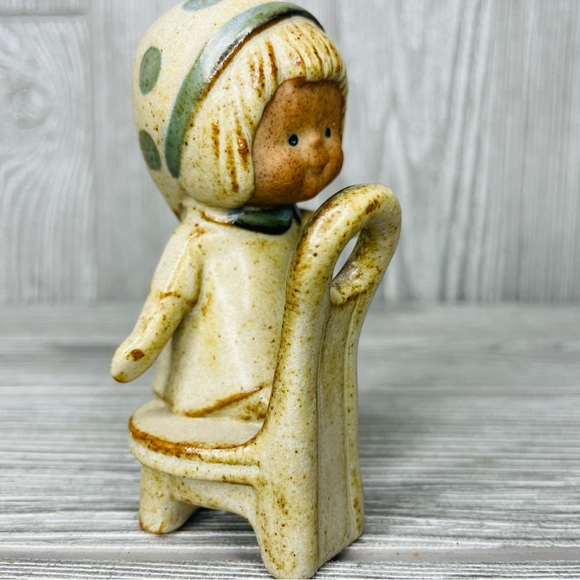 Vintage Japan UCTCI Bristolia Figurine Little Girl Kneeling Chair Pottery decor - Picture 2 of 7